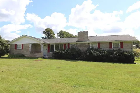 1406 Ellington Dr, Lafayette, TN 37083