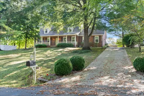 619 Chesterfield Cir, Clarksville, TN 37043