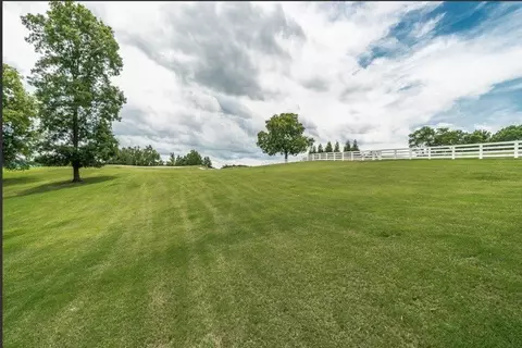 1190 Saddle Springs Dr, Thompsons Station, TN 37179