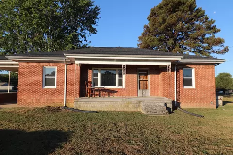 1301 Scottsville Rd, Lafayette, TN 37083