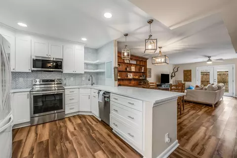 2097 Graybar Ln #D2, Nashville, TN 37215
