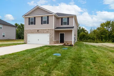 2126 Pathfinder Dr, Murfreesboro, TN 37127