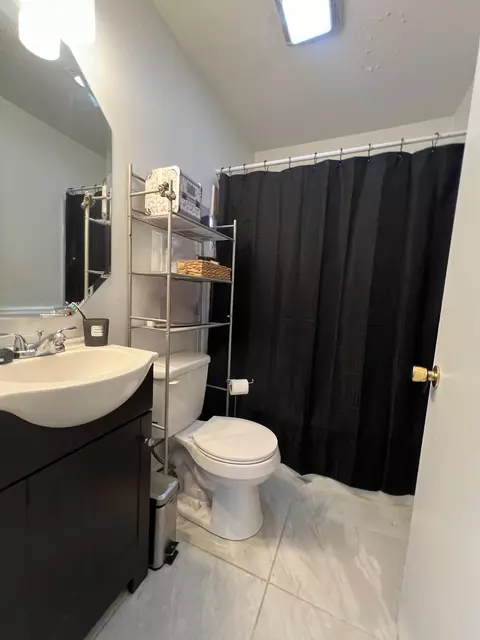 Bath - 305 Connell St, Springfield, TN 37172 photo 5 of 5