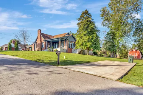 Exterior - 305 Connell St, Springfield, TN 37172 photo 7 of 12