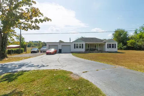 2117 W Lincoln St, Tullahoma, TN 37388