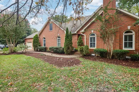 1523 Kensington Dr, Murfreesboro, TN 37130