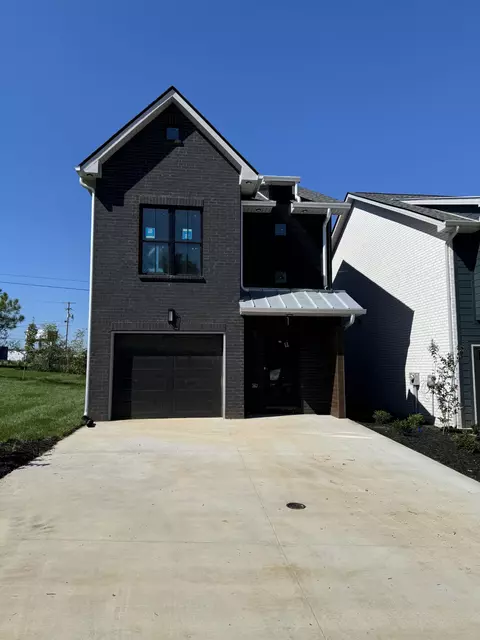 1 Holland Park W, Clarksville, TN 37043