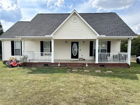 36 Ridgeline Dr, Fayetteville, TN 37334