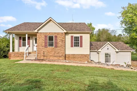 4846 Woodrow Rd, Woodlawn, TN 37191