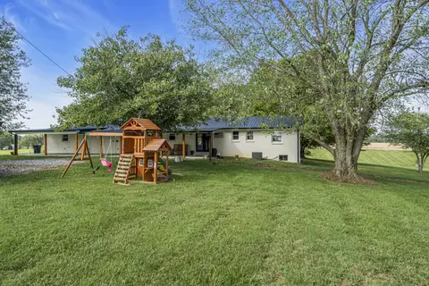 Exterior - 2986 Sylvia Rd, Dickson, TN 37055 photo 7 of 8