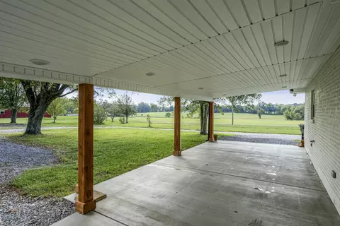 Exterior - 2986 Sylvia Rd, Dickson, TN 37055 photo 3 of 8