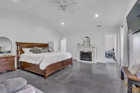 Bedroom - 2986 Sylvia Rd, Dickson, TN 37055 photo 1 of 6