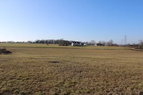 5 Gross Ln, Hartsville, TN 37074