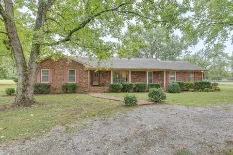 3684 Sanford Dr, Murfreesboro, TN 37130