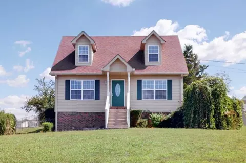 212 Senator Dr, Clarksville, TN 37042