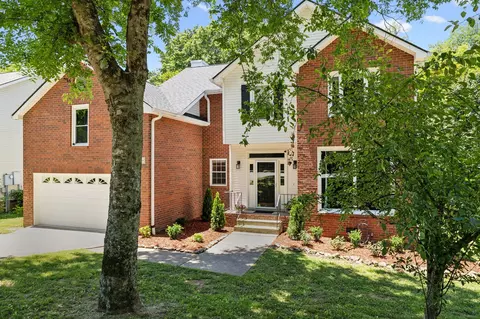 5869 Woodlands Ave, Nashville, TN 37211