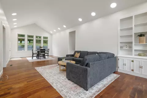 Living - 1875 Clara Mathis Rd, Spring Hill, TN 37174 photo 2 of 5