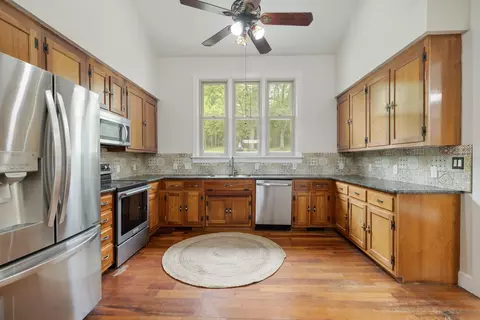 Kitchen - 1875 Clara Mathis Rd, Spring Hill, TN 37174 photo 4 of 6