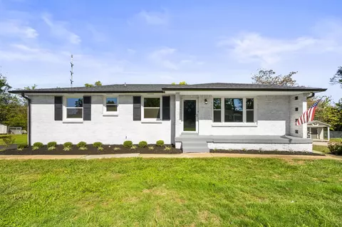 2506 Hickory Dr, Springfield, TN 37172