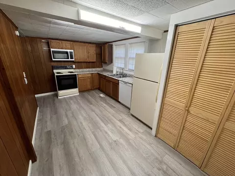 Kitchen - 104 Grant Ave, Decherd, TN 37324 photo 2 of 2