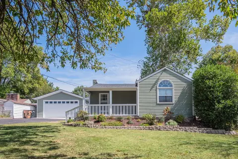 210 54th Ave N, Nashville, TN 37209