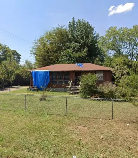 65 Chestnut Dr, Clarksville, TN 37042