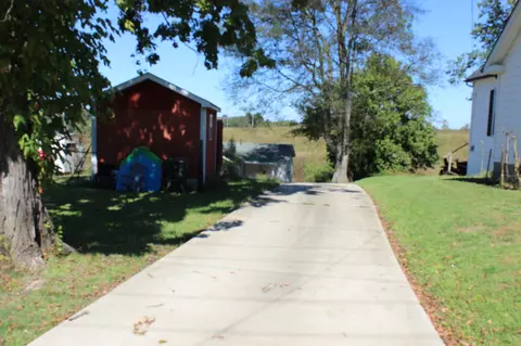 810 5th Ave E, Springfield, TN 37172 photo 3