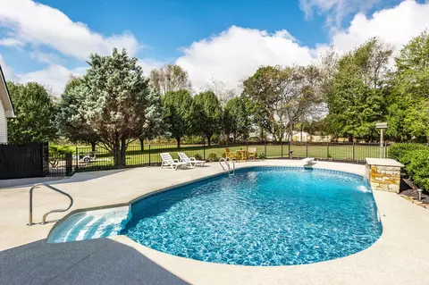317 Cherry Ln, White House, TN 37188