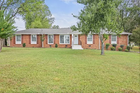 317 Indian Lake Rd, Hendersonville, TN 37075
