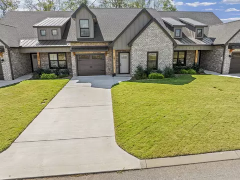 121 Edgefield Ct, Winchester, TN 37398