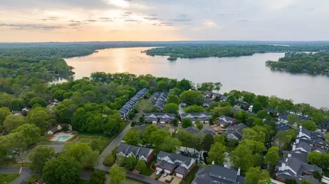 231 Green Harbor Rd #129H, Old Hickory, TN 37138