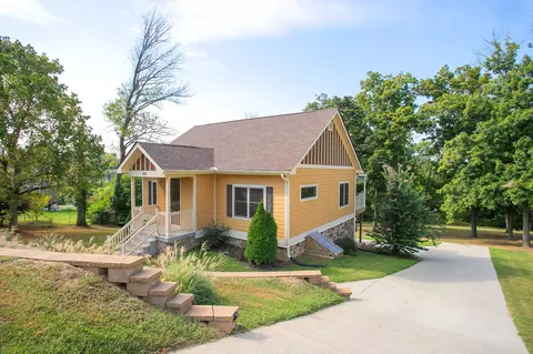 2213 Maplecrest Dr, Nashville, TN 37214