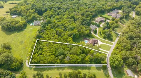 319 Hunters Ln, Hendersonville, TN 37075