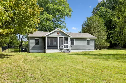 2400 Pumpkin Creek Ln, Spring Hill, TN 37174