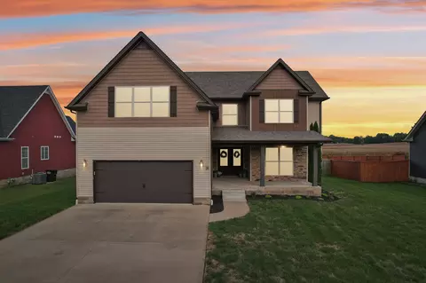 1092 Michaela Cir, Clarksville, TN 37043
