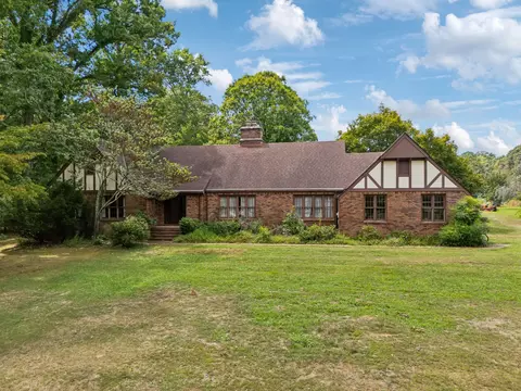 904 Westside Dr, Tullahoma, TN 37388