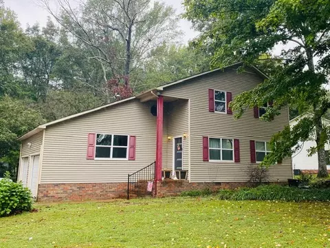 105 Jill Dr, Lawrenceburg, TN 38464
