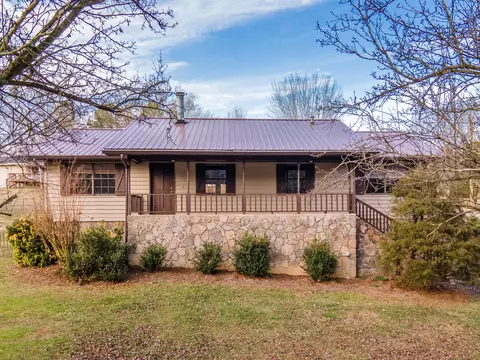 46 W Fork Ln, Chickamauga, GA 30707