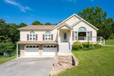 8315 Troubadour Way, Ooltewah, TN 37363