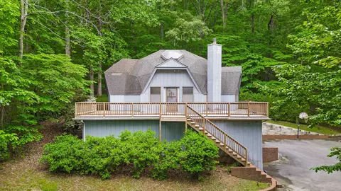 555 Lake Hills Dr, Trenton, GA 30752