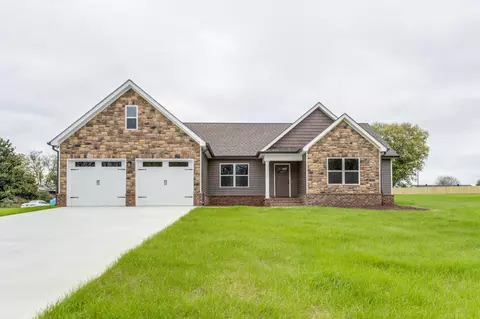210 Moss Dr, Mcminnville, TN 37110