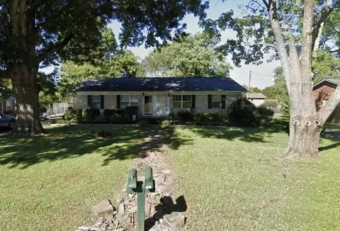 1034 NW Hamilton Cir, Cleveland, TN 37312