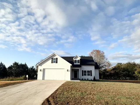 109 County Rd, Riceville, TN 37370