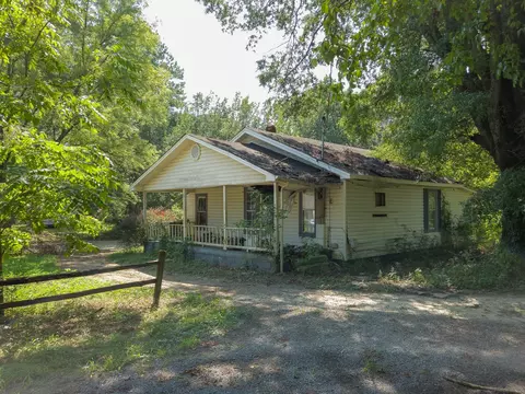 631 SE Bryson Rd, Dalton, GA 30721 photo 2