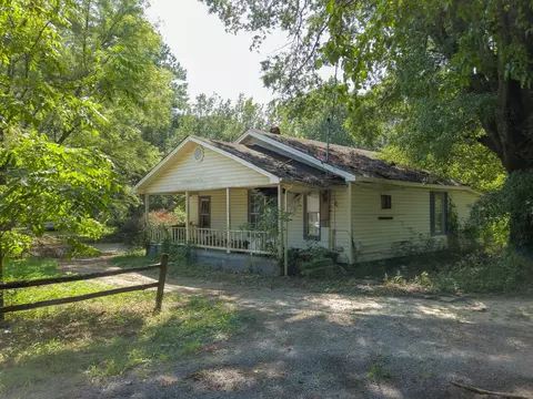 631 SE Bryson Rd, Dalton, GA 30721 photo 2