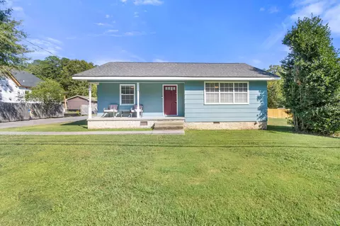 818 Lower Mill Rd, Hixson, TN 37343