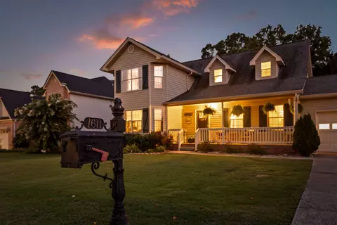 1611 Chase Meadows Cir, Hixson, TN 37343