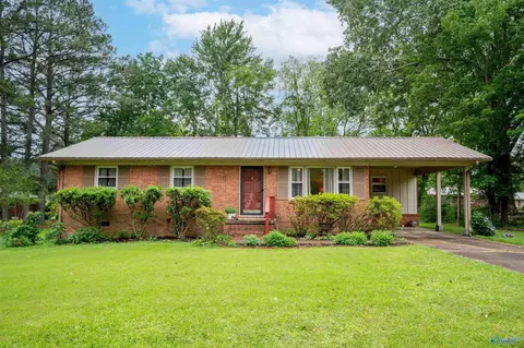316 Shipp Ln, Scottsboro, AL 35768