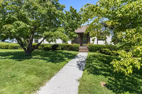 8101 Gladys Ln, Chattanooga, TN 37421
