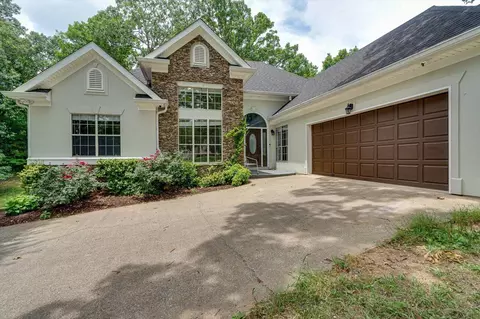 2509 Hamilton Cove Dr, Chattanooga, TN 37421